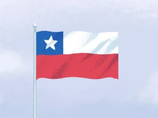 Fiestas Patrias: Evita multas de $345 mil y revisa cuándo es obligación poner la bandera chilena