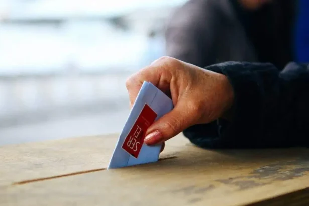 Servel ofrece trabajos con remuneración hasta $157 mil en las elecciones presidenciales de noviembre