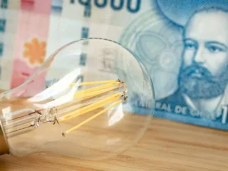 Subsidio eléctrico: Estas son las familias que recibirán más de $68 mil