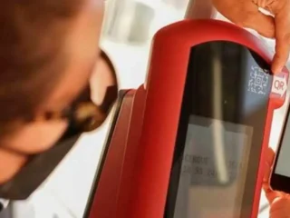 ¿Aún usas la tarjeta bip!? Así es cómo puedes cargarla desde tu celular sin pasar por un totem