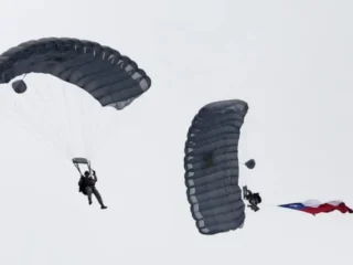 Parada Militar 2025: Inédito salto de 21 paracaidistas conmemorará los 60 años de Fuerzas Especiales