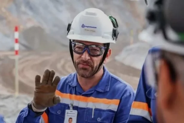 Oportunidad laboral: Anglo American busca Jefes y Supervisores para faenas en Valparaíso y Santiago