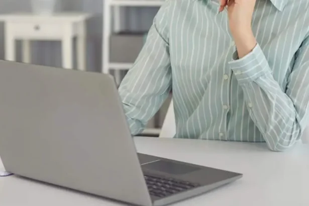 Sueldos pueden alcanzar los $4 millones: Así puedes postular a las ofertas laborales de la Feria Punto Empleo