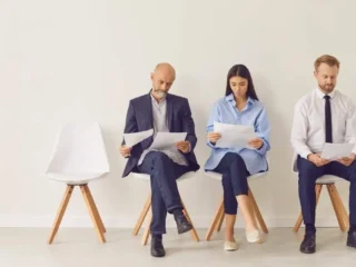 Sueldos pueden llegar a los $900.000: Conoce algunas de las ofertas laborales disponibles para el Cyber Monday