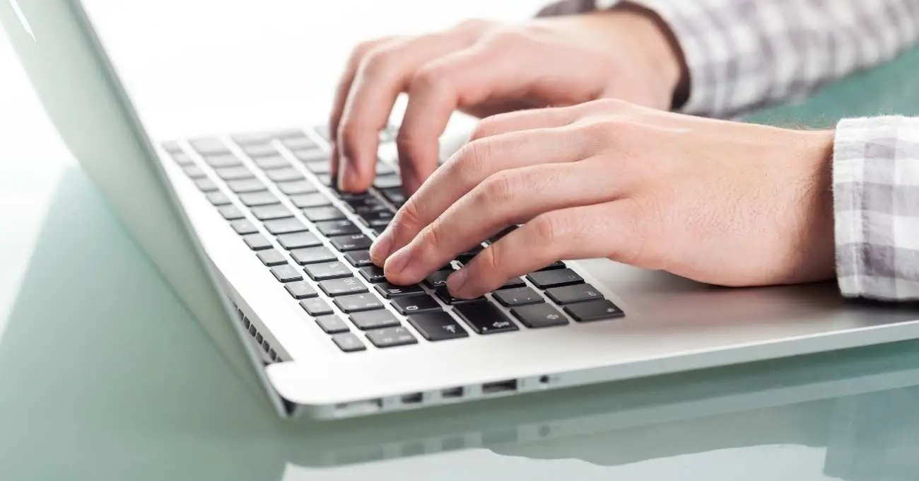 ¿Buscas trabajo como digitador? Conoce algunas de las ofertas laborales disponibles