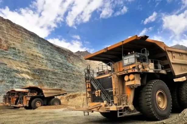 Ministerio de Minería tiene ofertas de empleo con sueldos de hasta $4 millones: Postula acá