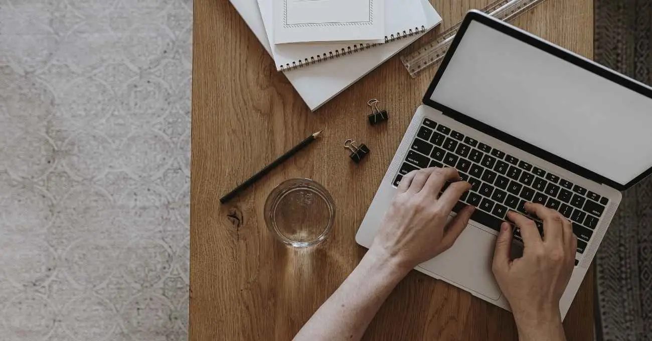 Trabajar en el Cyber Monday: Conoce los sueldos de las ofertas laborales que hay para el evento de descuentos online