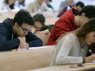 Admisión 2026: Conoce qué puntaje en la PAES exige la carrera que quieres estudiar