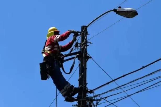 Enel anuncia cortes de luz para ocho comunas de Santiago este sábado 27 de septiembre