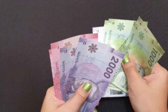 Bono Bodas de Plata: Revisa si puedes recibirlo y dónde cobrarlo