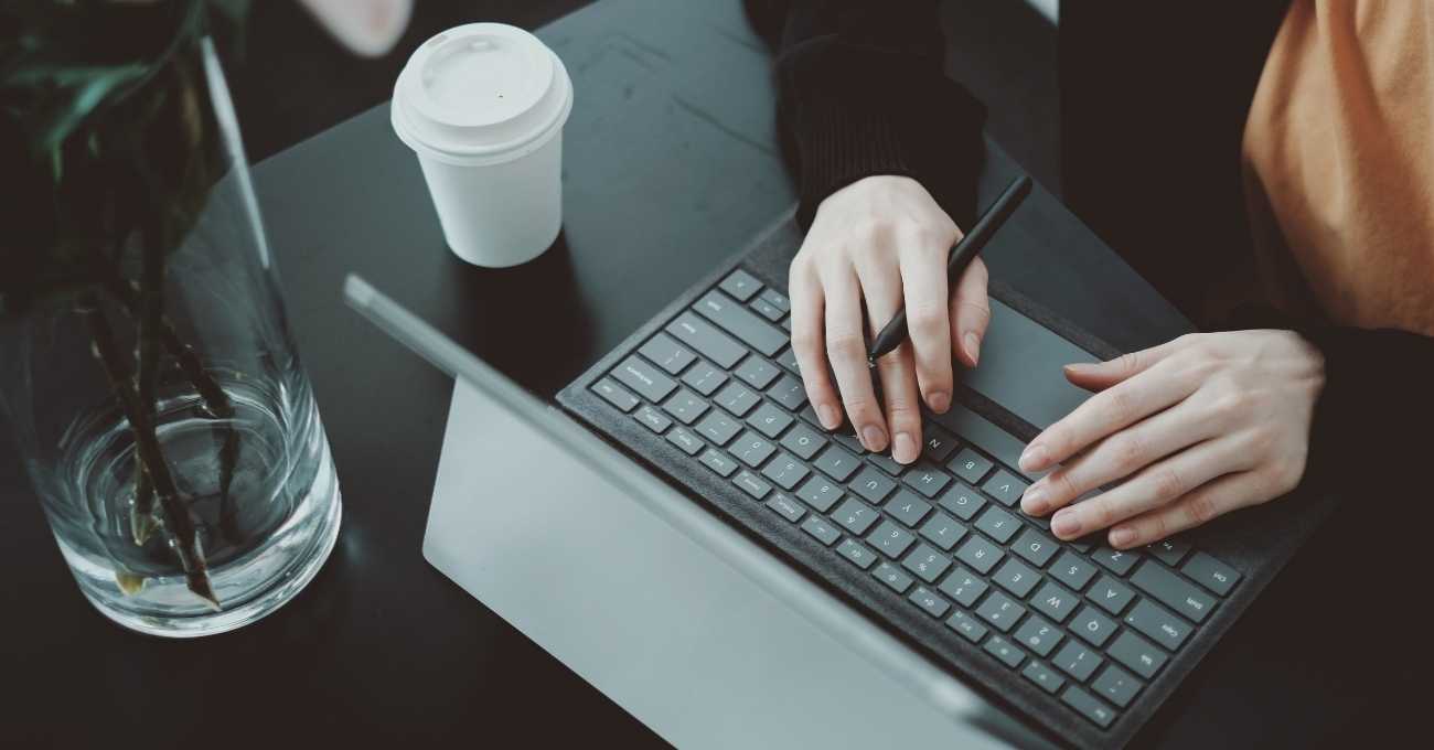 Minvu ofrece empleos con sueldos de hasta $3,7 millones: Estas son las vacantes para postular