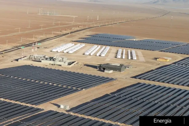 Proyecto de almacenamiento de energía inicia construcción en la Región de Atacama con una capacidad de 228 MW