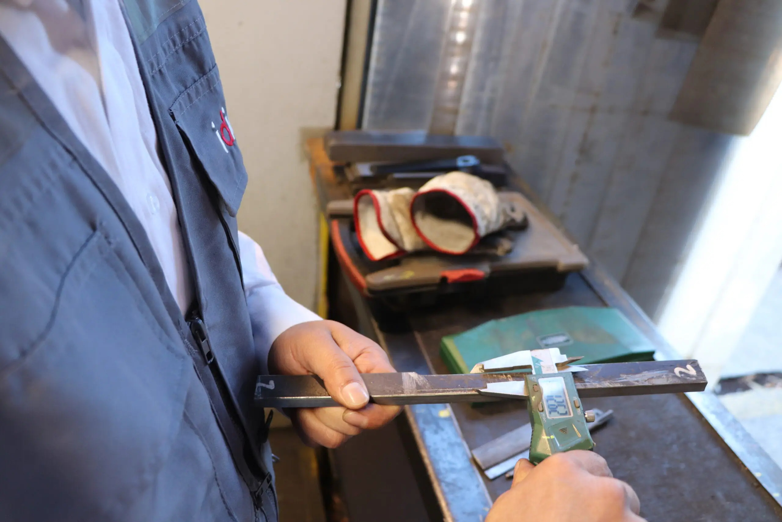 Certificación de acero bajo norma NCh203: un pilar para la seguridad y continuidad de la infraestructura minera 