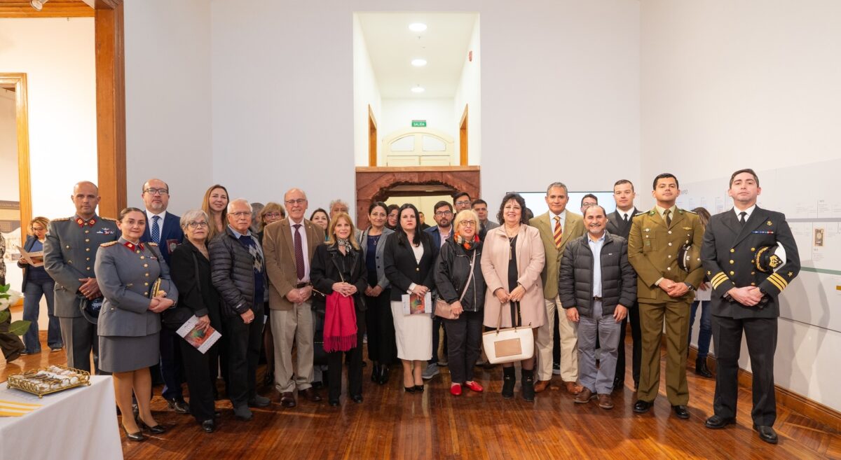 "Huantajaya: El Inicio de la Minería en Chile" se expone en Sala de Arte Casa Collahuasi "Huantajaya: El Inicio de la Minería en Chile" se expone en Sala de Arte Casa Collahuasi