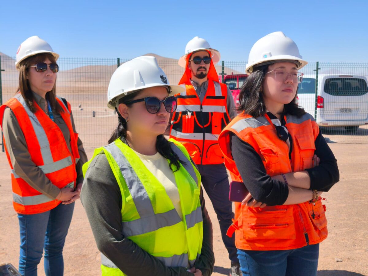Delegación de Cundinamarca visitó el CDEA-UA en el marco de la Cooperación Chile–Colombia Delegación de Cundinamarca visitó el CDEA-UA en el marco de la Cooperación Chile–Colombia
