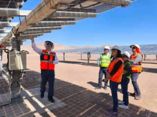 Delegación de Cundinamarca visitó el CDEA-UA en el marco de la Cooperación Chile–Colombia