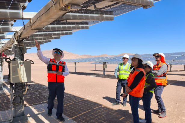 Delegación de Cundinamarca visitó el CDEA-UA en el marco de la Cooperación Chile–Colombia