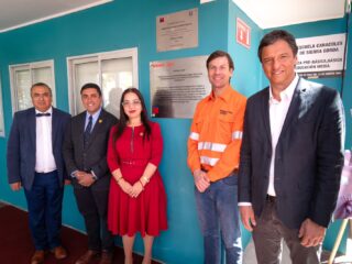 Spence | BHP entrega nuevas salas de alta tecnología en Sierra Gorda y Baquedano beneficiando al 100% de la matrícula escolar