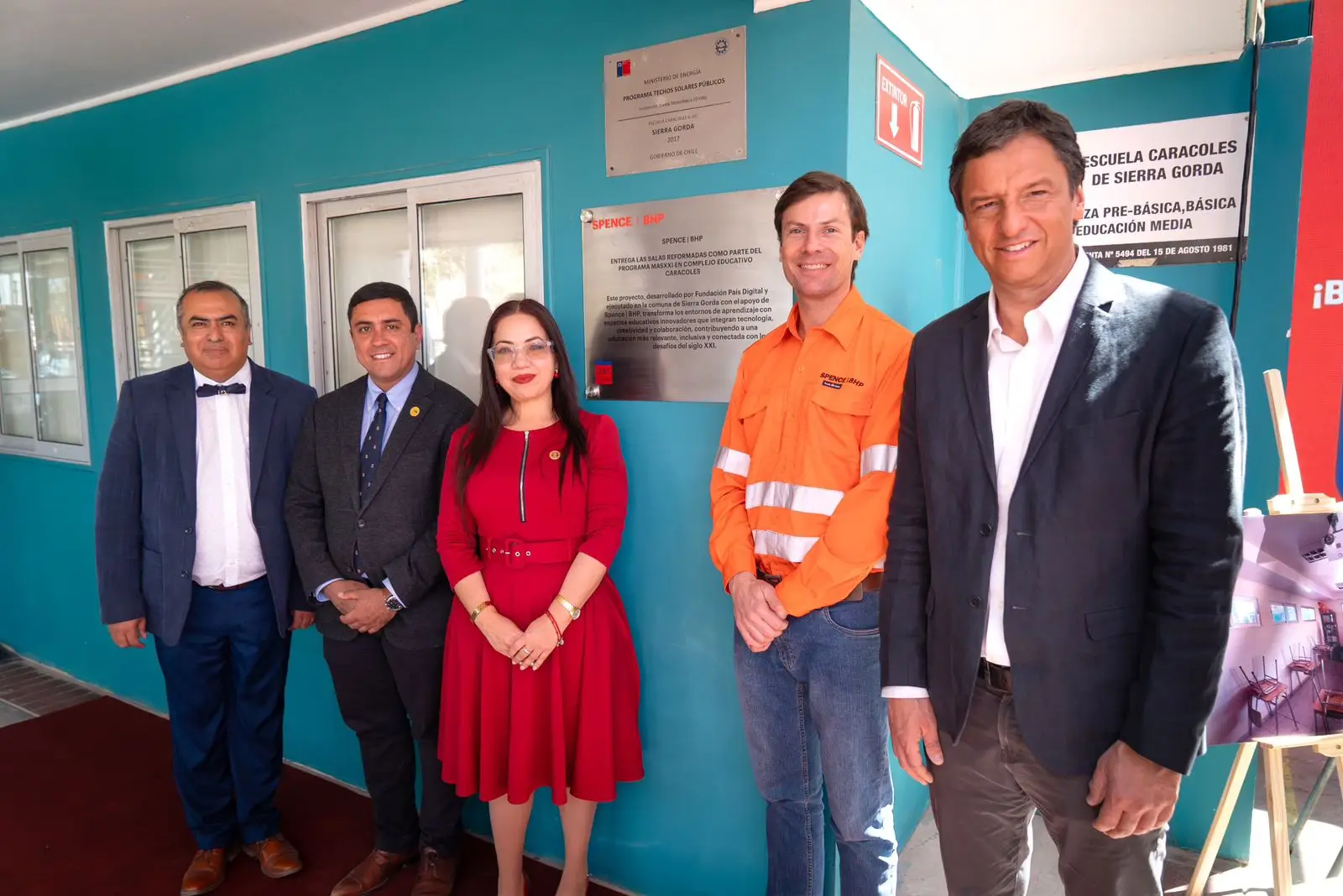 Spence | BHP entrega nuevas salas de alta tecnología en Sierra Gorda y Baquedano beneficiando al 100% de la matrícula escolar