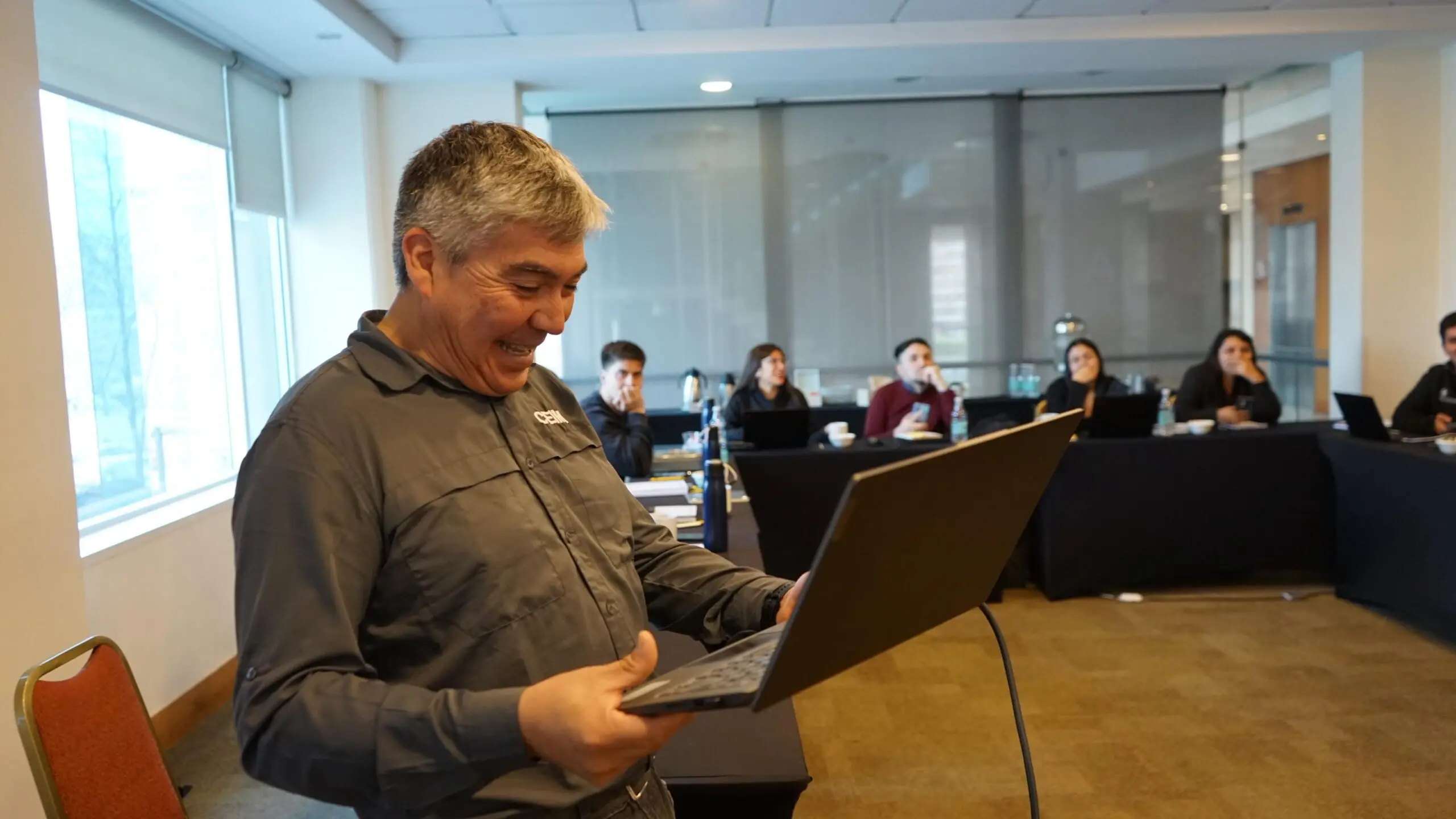 CEIM acompaña la formación de jóvenes talentos Gold Fields con curso de introducción al proceso de oro