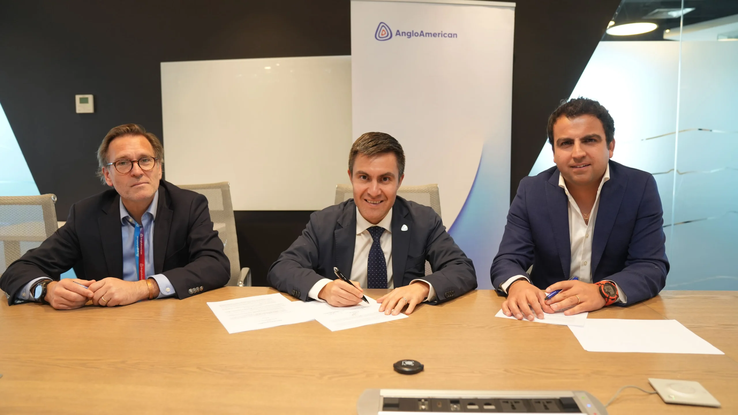 Anglo American firma acuerdo con Nilus, startup que implementa reservas de hielo artificial