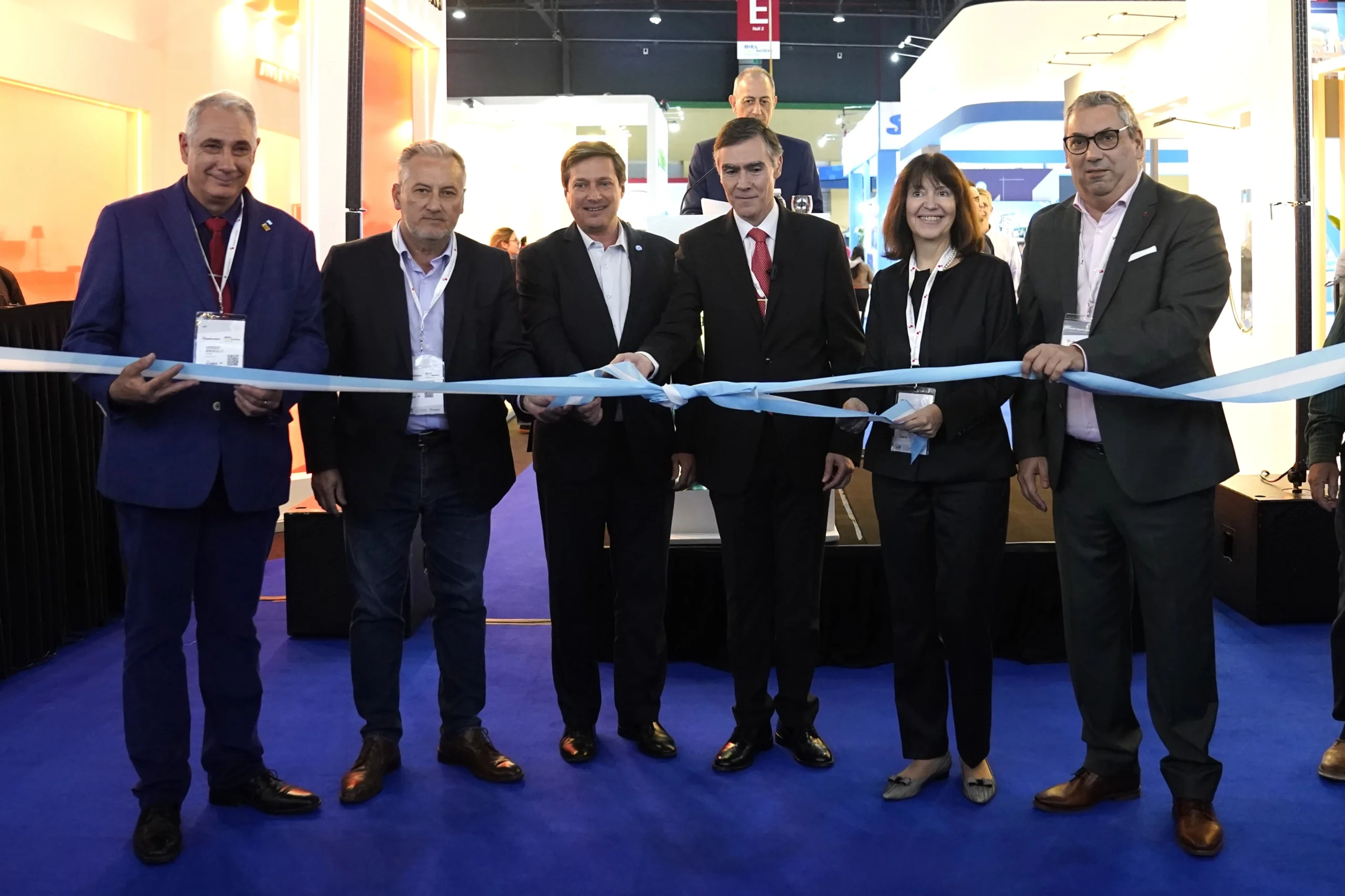 Con pasillos y auditorios repletos, comenzó BIEL Light + Building Buenos Aires 2025