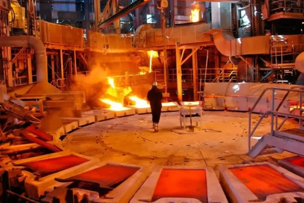 Cobre extiende su alza y está cerca de alcanzar un máximo histórico