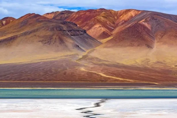 Proyectos de energía por US$11.000 millones inician consulta indígena en Antofagasta y Atacama