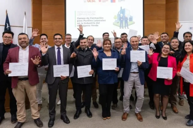 La primera generación de técnicos en hidrógeno verde se certifica en Chile
