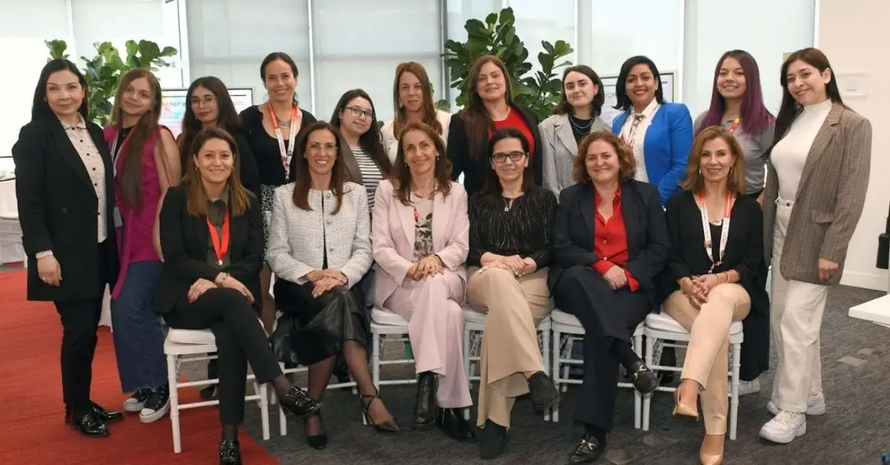 ABB en Chile realiza inspiradora jornada con mujeres líderes de la industria de la energía