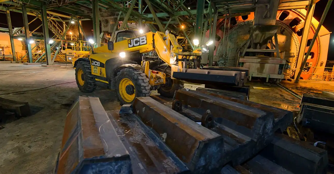 Tharisa gastará 547 millones de dólares en un proyecto de mina subterránea de platino