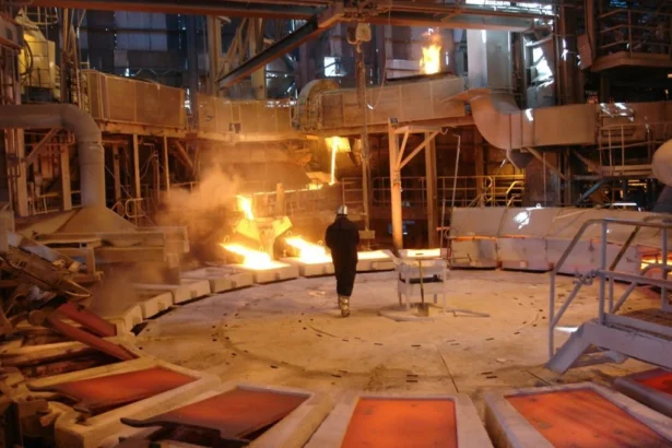 El cobre supera los US$ 5 por libra y marca un hito histórico para Chile