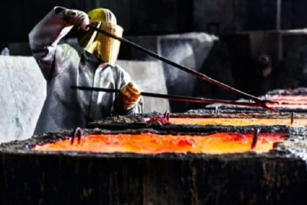 Mercado del cobre repunta con fuerza y se consolida sobre los US$5 por libra