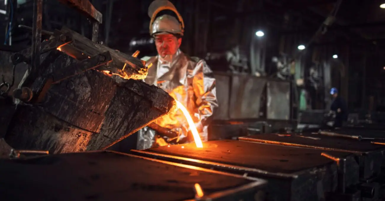 INE: Producción Industrial cae un 1,9% en agosto, con fuerte descenso en minería