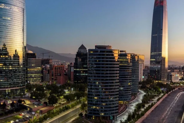 Arcadis y Países Bajos comparten conocimiento de vanguardia para una gestión hídrica sostenible en la minería