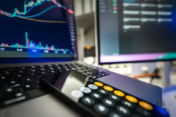 Actividad económica creció solo 0,5% en agosto y marca uno de los peores registros del año