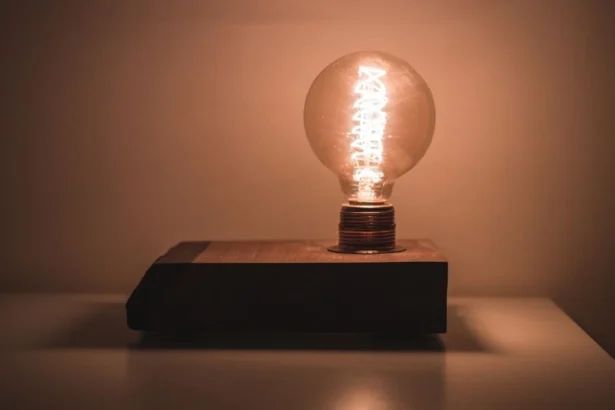 Crisis por cobros excesivos y errores en tarifas de electricidad