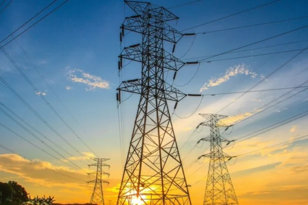 CGE deberá compensar a clientes en O'Higgins y Maule por alzas en cuentas de luz, según exigencia del Sernac