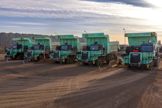 Ensayo con camiones eléctricos de 91 toneladas en la mina Oyu Tolgoi: innovación en Mongolia