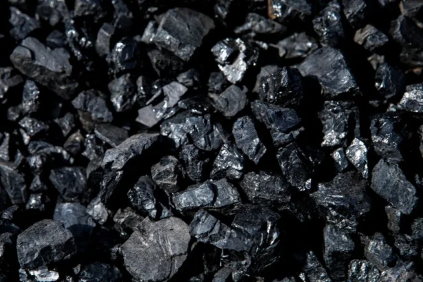 Entidades financieras inyectan US$52 mil millones a la expansión del carbón