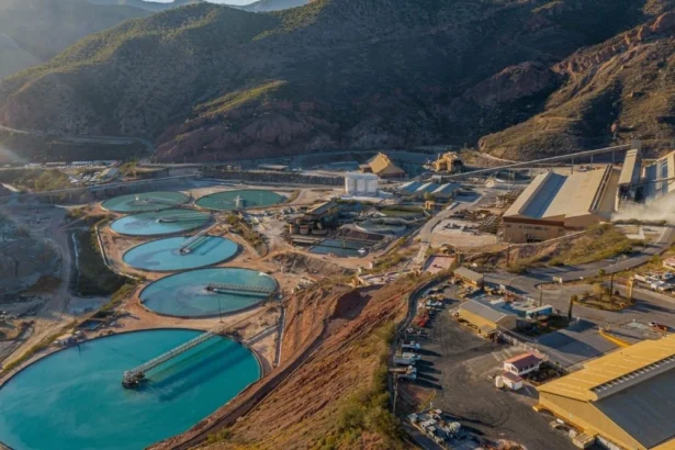 Grupo México aumenta ganancias en tercer trimestre por venta de minerales