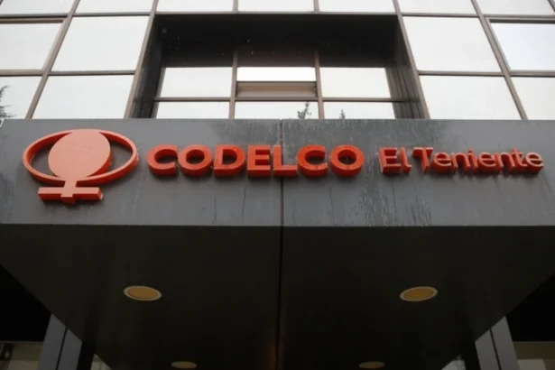 Por derrumbe en El Teniente: los objetos que se incautaron en los allanamientos a las oficinas de Codelco y Sernageomin