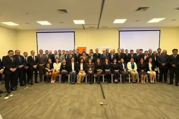 Perú refuerza estrategia contra minería ilegal con enfoque financiero y ambiental