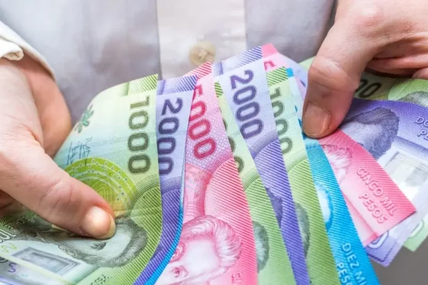 Gobierno anuncia pensión especial de $134.000 mensuales para mayores de 55 años