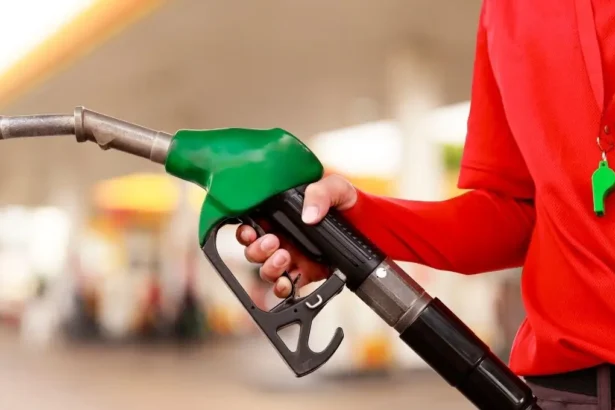 Los combustibles que subieron este jueves 9 de octubre: Así quedaron los precios de las bencinas