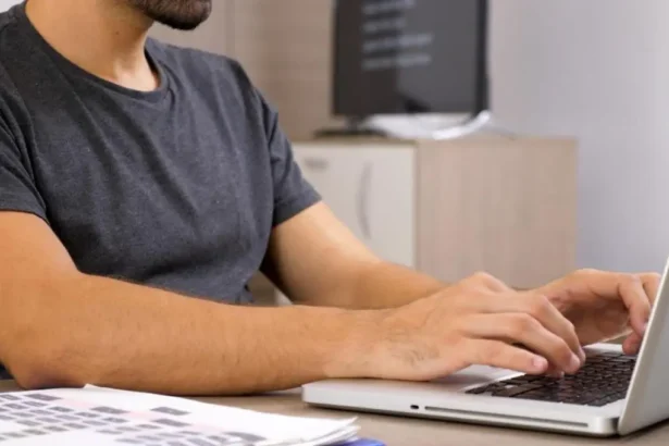 Más de mil vacantes disponibles en la Feria Laboral Virtual Adecco 2025