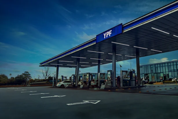 Acuerdo histórico entre YPF y Eni para duplicar producción de gas en Vaca Muerta