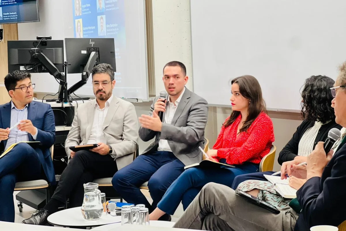 EDF power solutions y CENTRA UAI abordan el futuro del almacenamiento energético en Chile