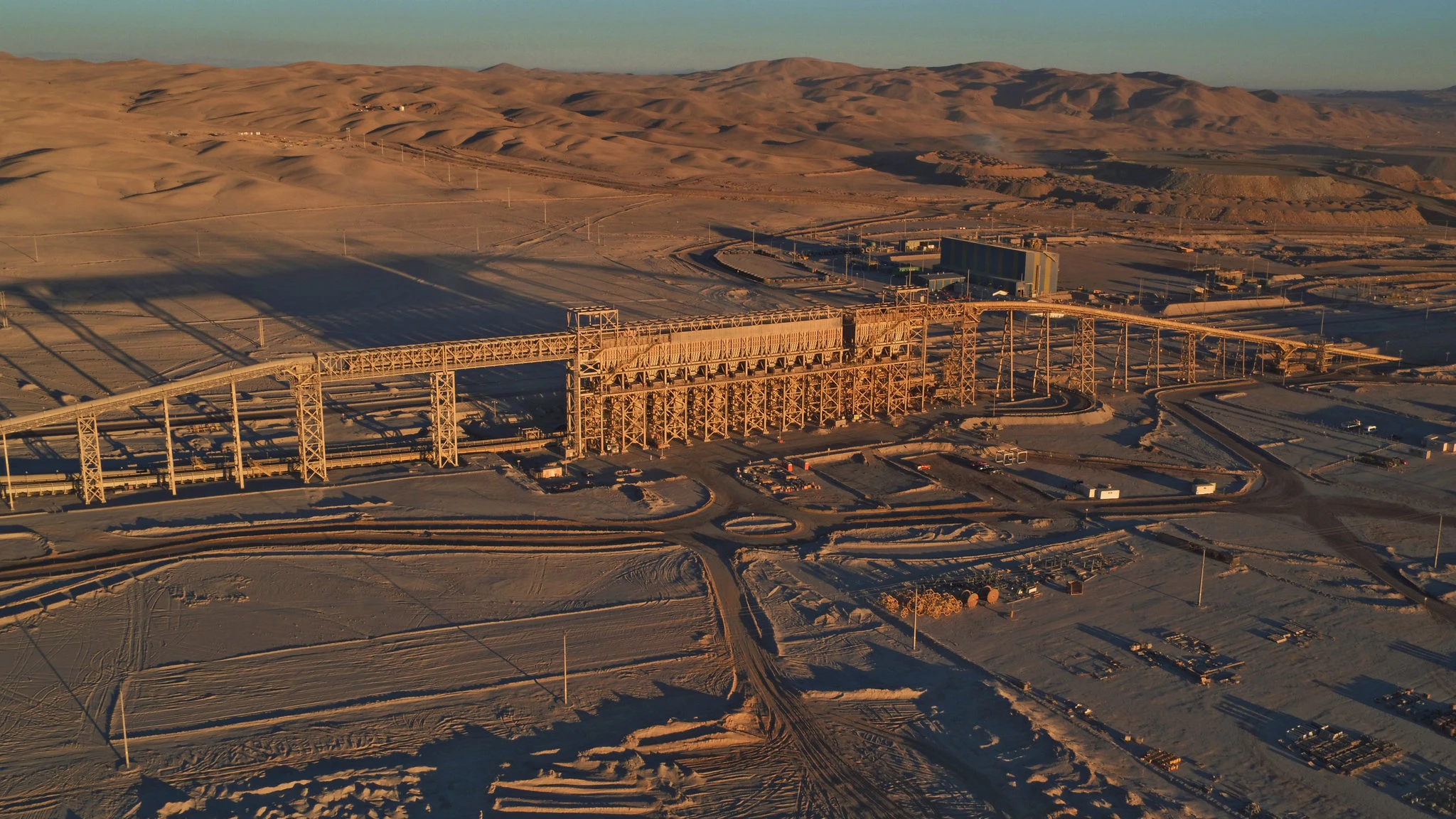 Antofagasta Plc marca récord en bolsa y crece con proyectos en Perú