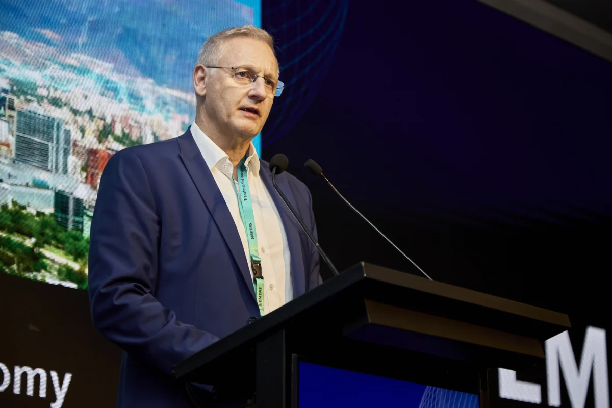 Siemens reúne a líderes globales y nacionales para proyectar el nuevo ciclo de transformación energética y minera desde Chile Siemens reúne a líderes globales y nacionales para proyectar el nuevo ciclo de transformación energética y minera desde Chile